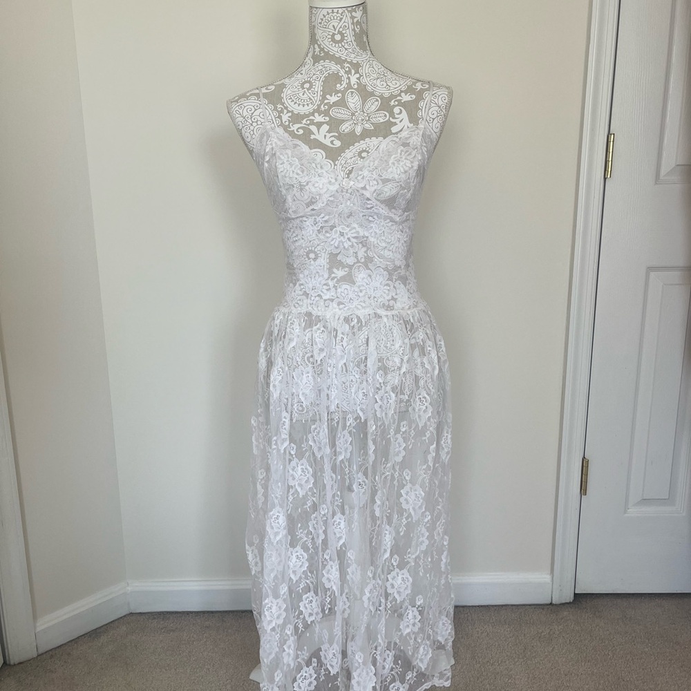 White Lace Delicates Dress